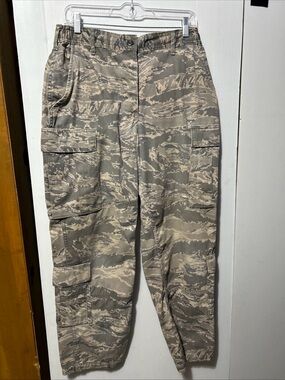 Women's Cargo Trousers in Desert Camo